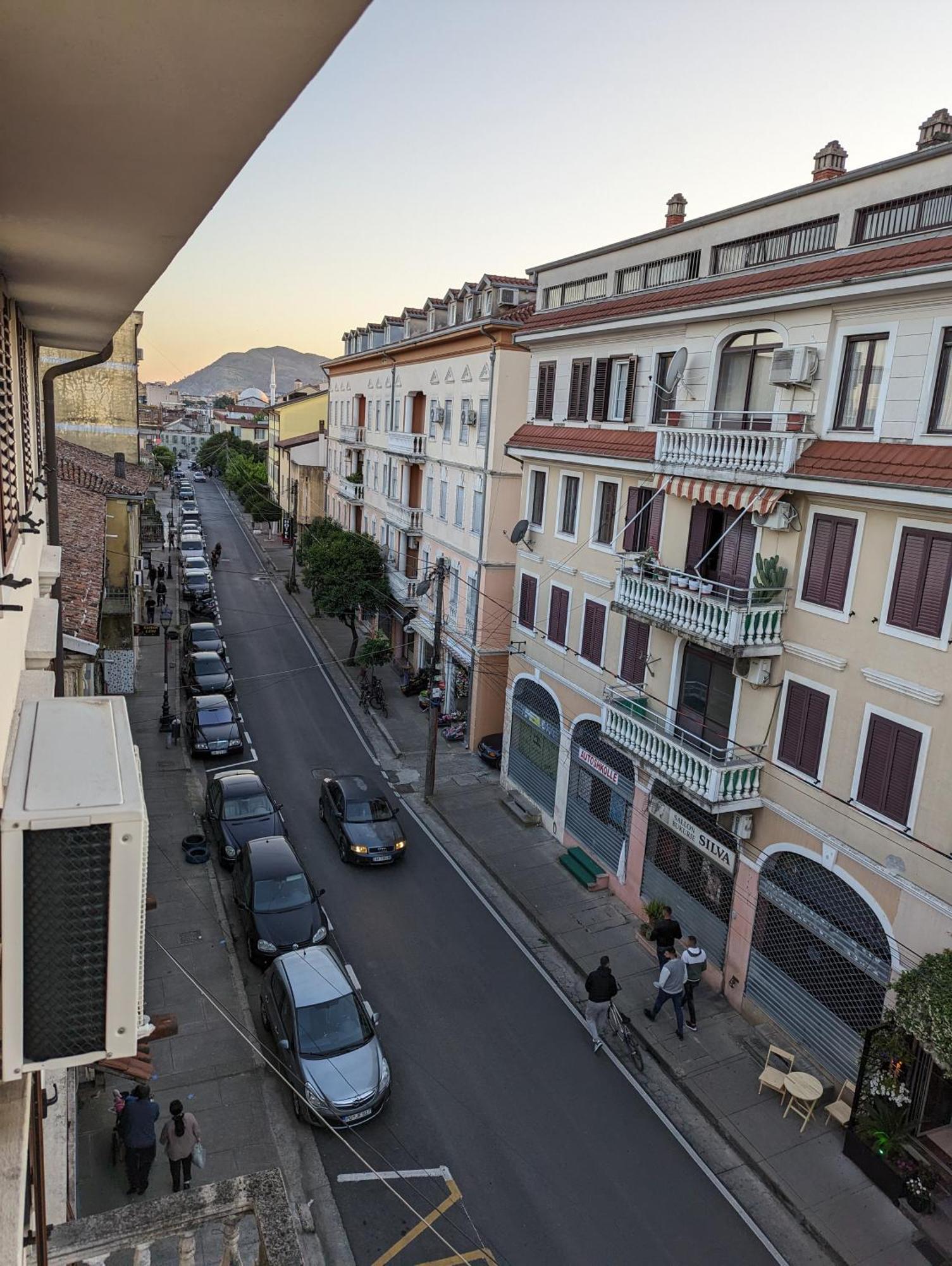 Tias Hostel Shkodër Esterno foto