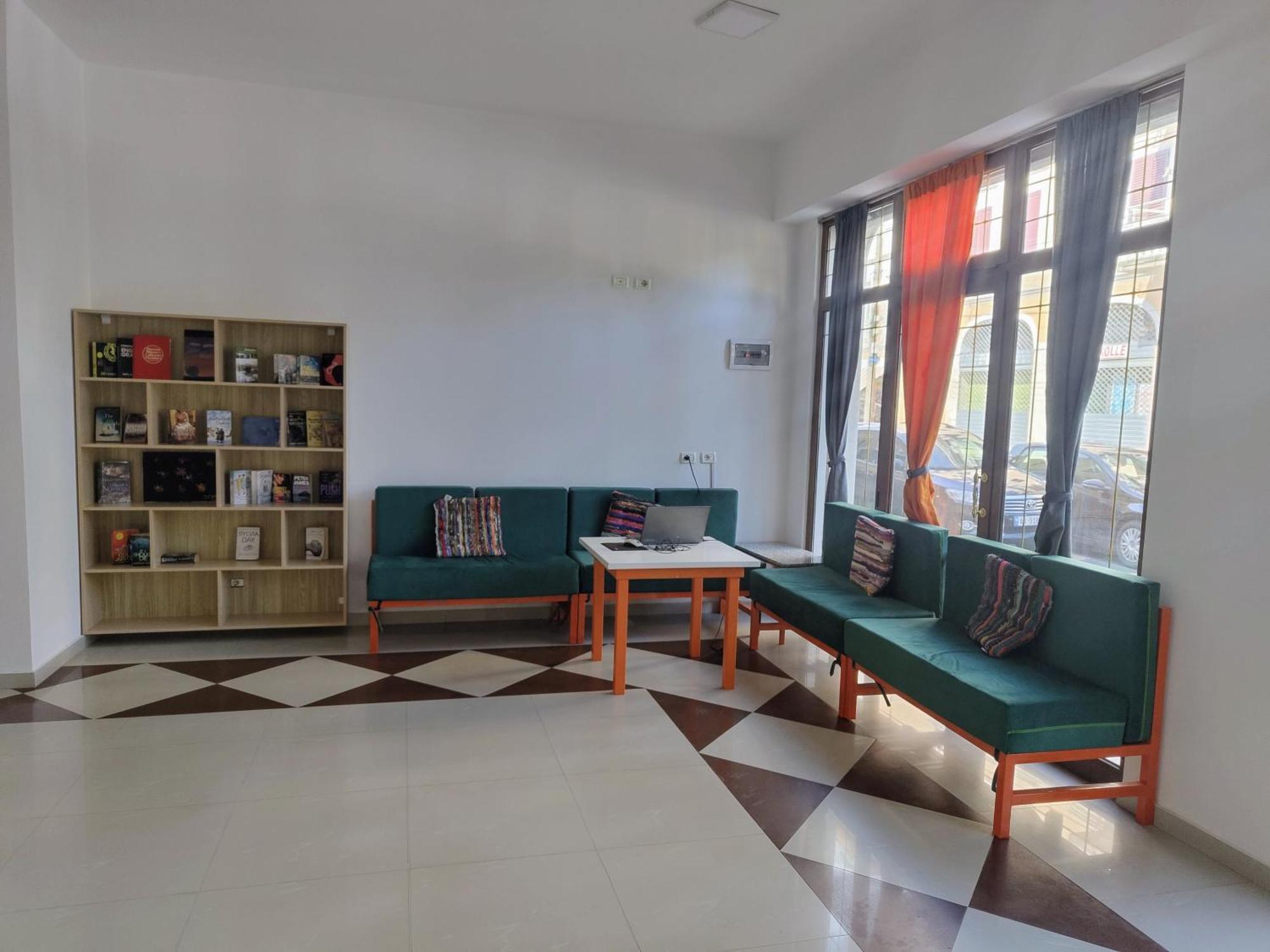 Tias Hostel Shkodër Esterno foto