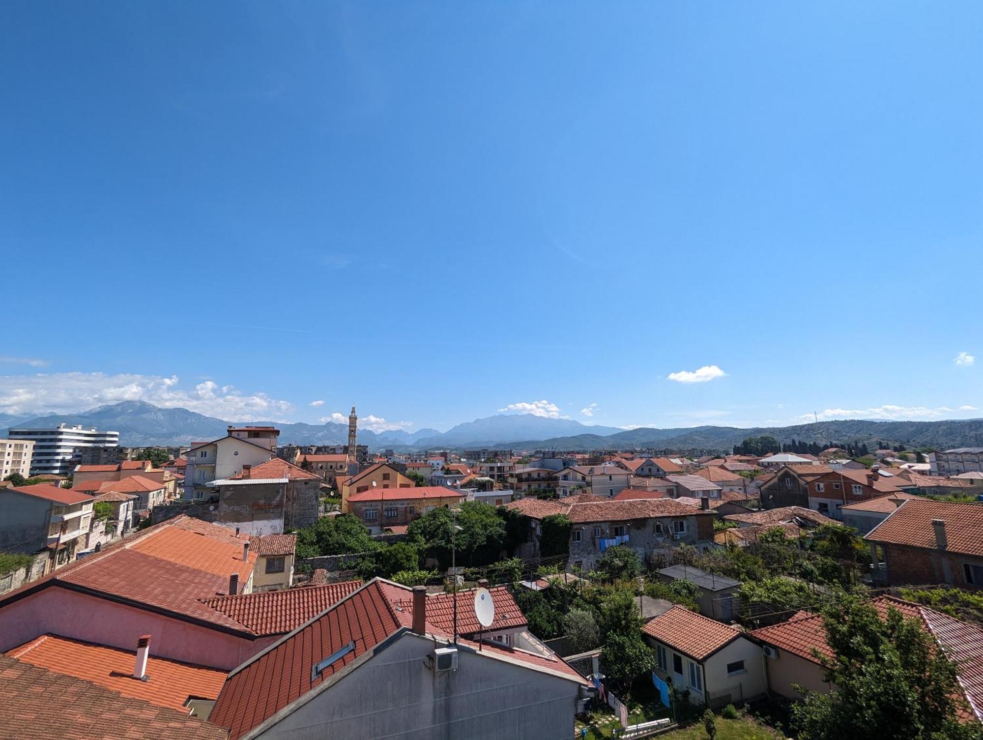 Tias Hostel Shkodër Esterno foto
