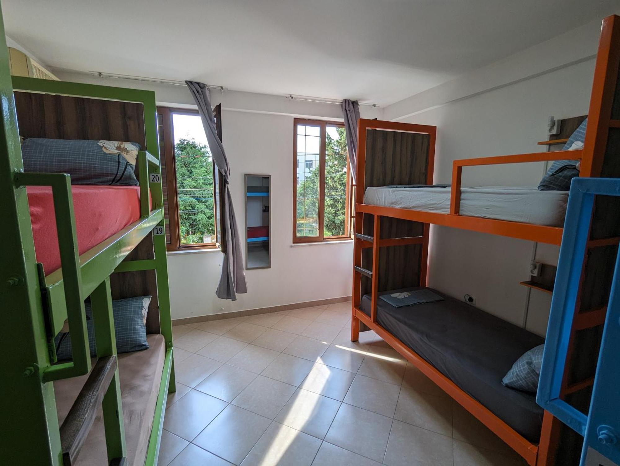 Tias Hostel Shkodër Esterno foto
