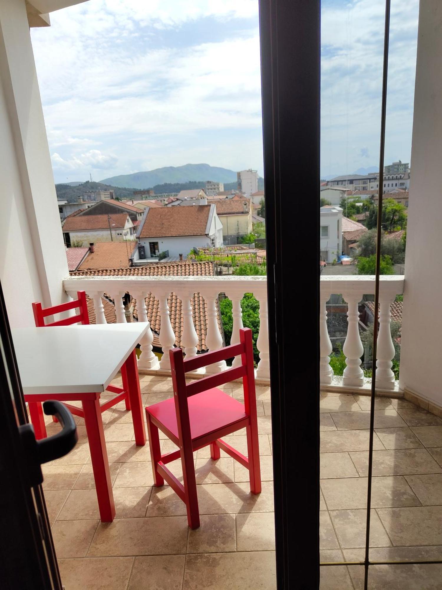 Tias Hostel Shkodër Esterno foto